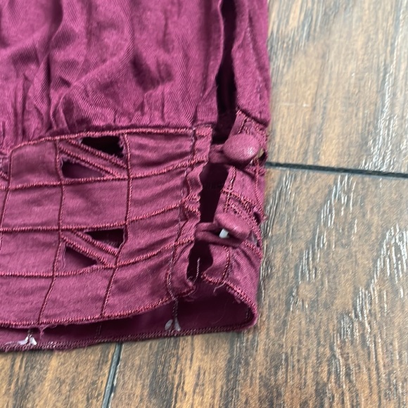 Beautifully embroidered blouse in burgundy. - Picture 3 of 9